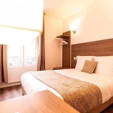 Le Theatre Hotel Suresnes Buitenkant foto